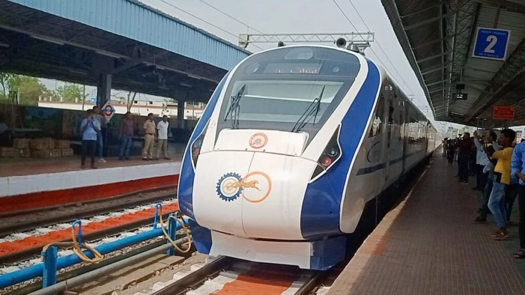 Kanpur Shatabdi, Swatantrata Senani among 293 trains cancelled today, 5 January, by Indian Railways; 19 diverted- Check full list; IRCTC refund rule