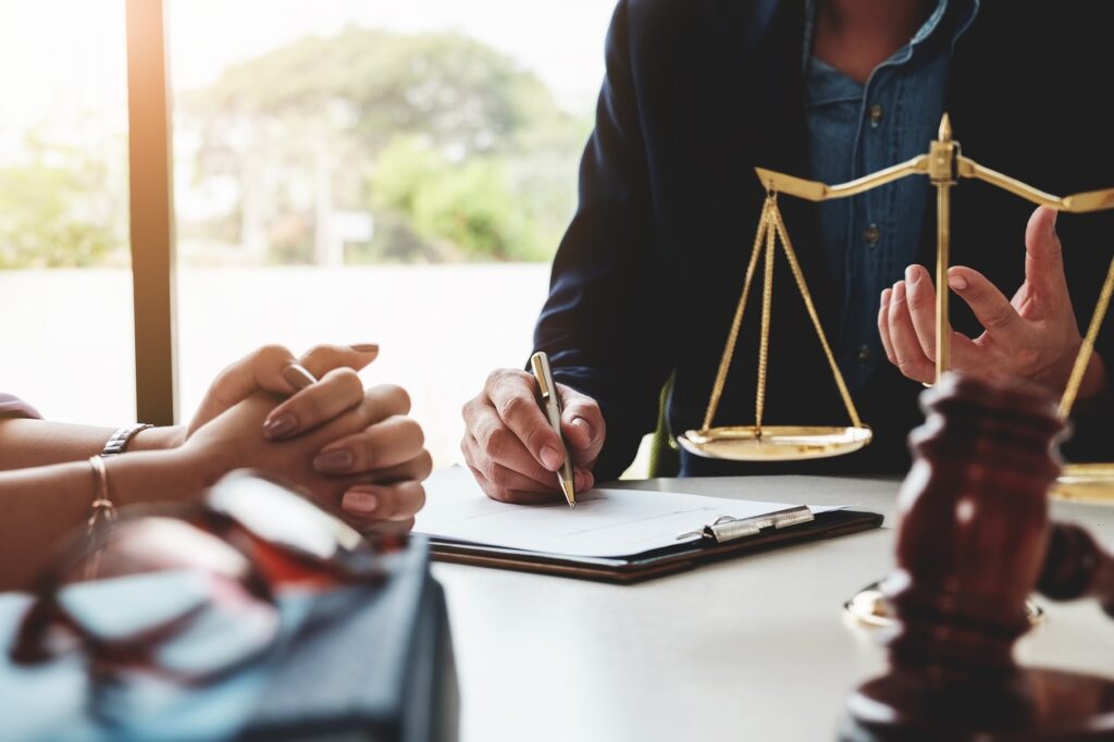 What Is the Difference Between a Lawyer and an Attorney?